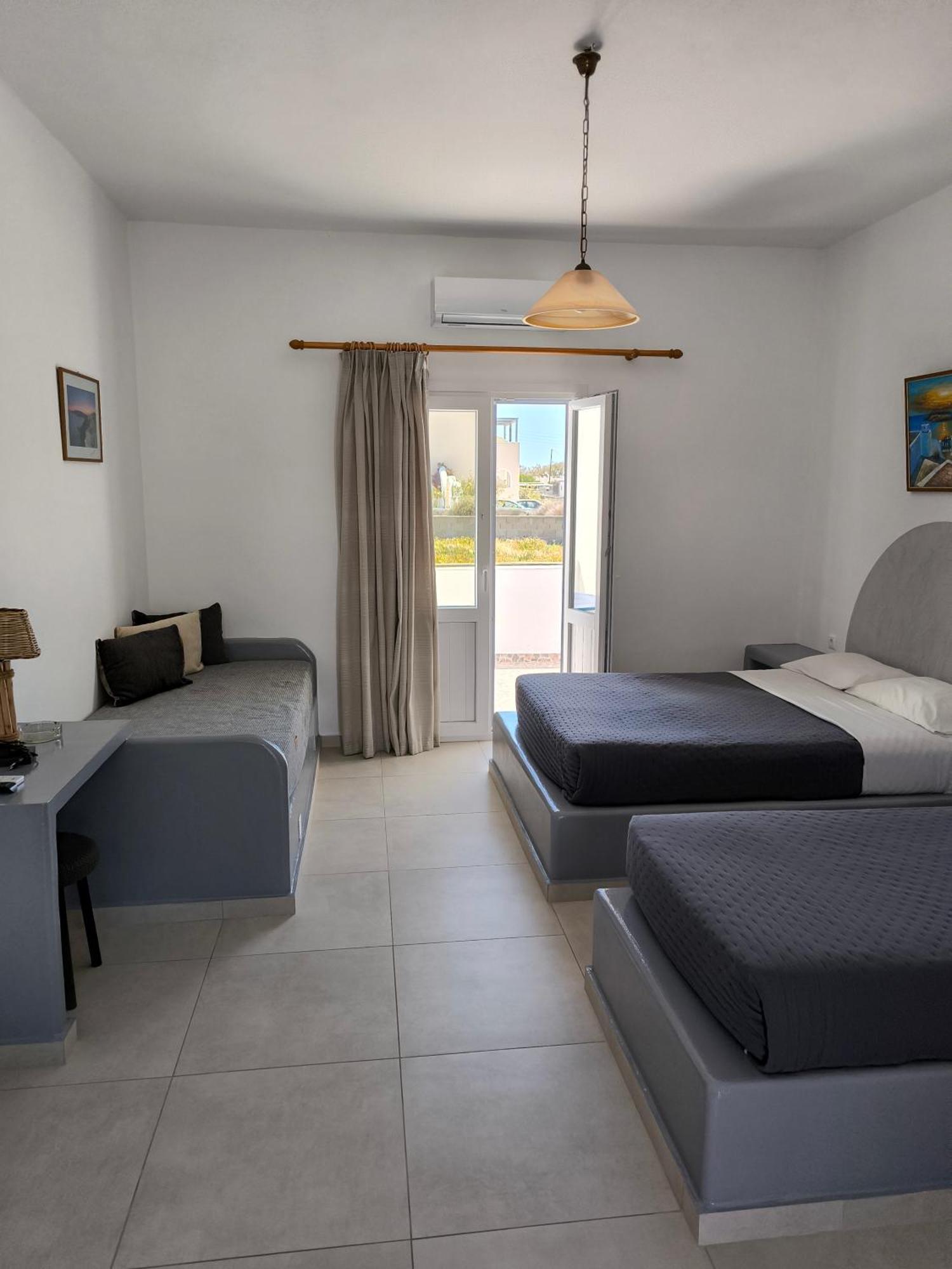 Mary Rooms Perissa  Exterior foto